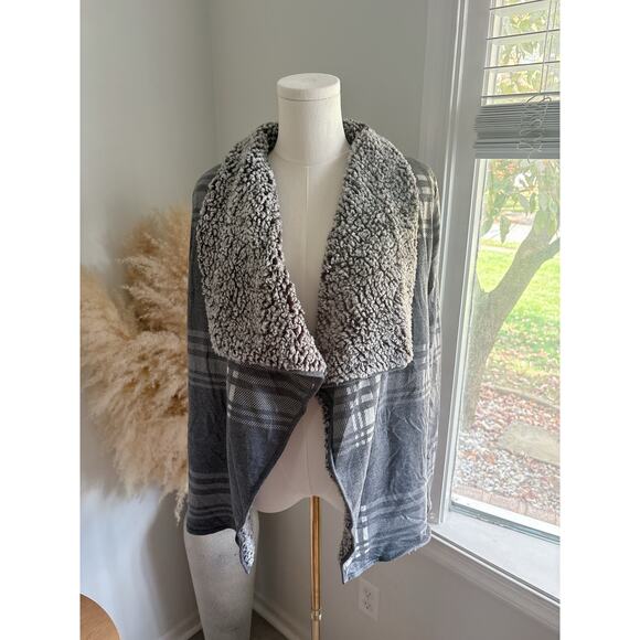 NWT Thread & Supply Plaid Sherpa Cardigan Sweater Size XS Gray Windowpane - Picture 2 of 10